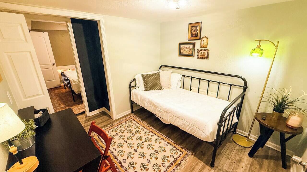 Photo of Bedroom in South Hyde Park