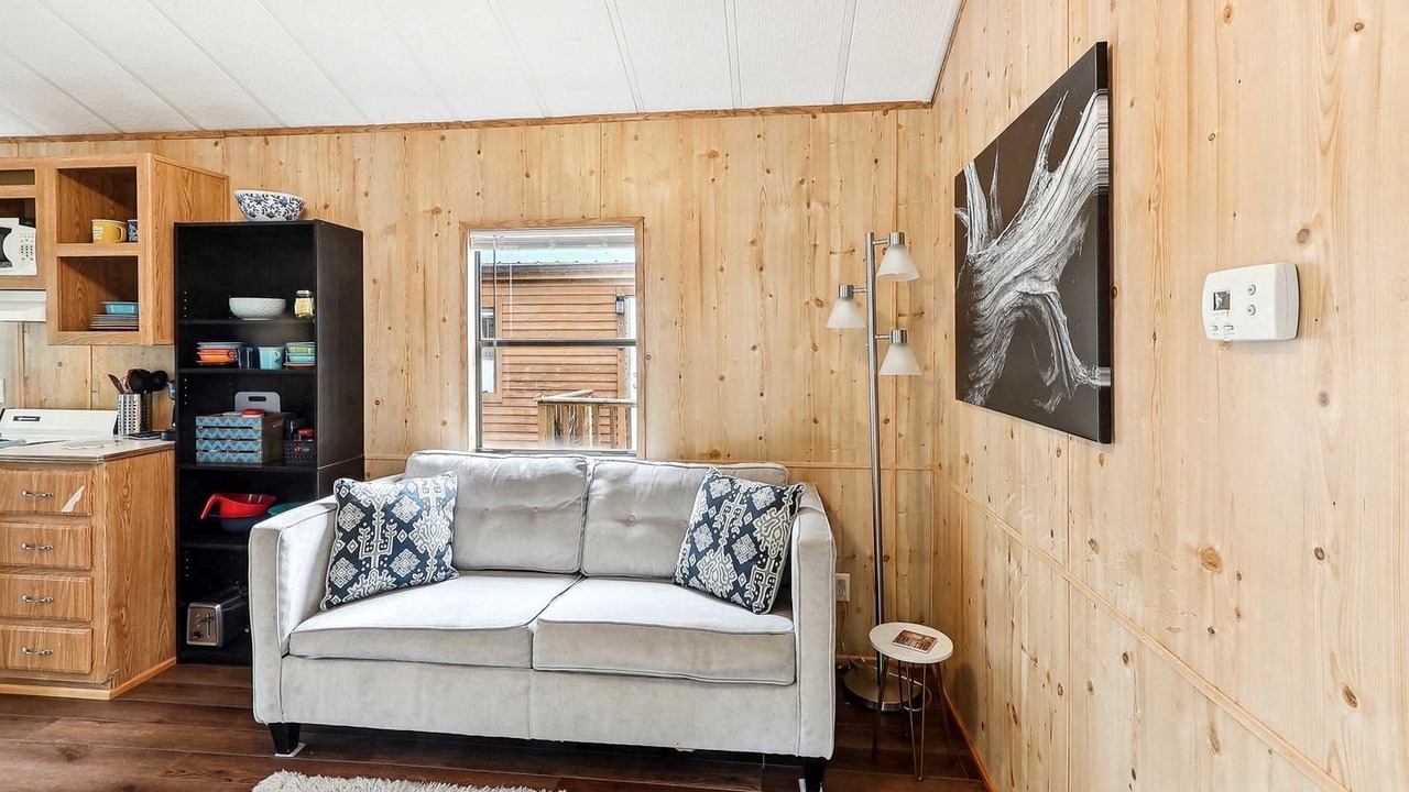 Photo of Livingroom in Neal
