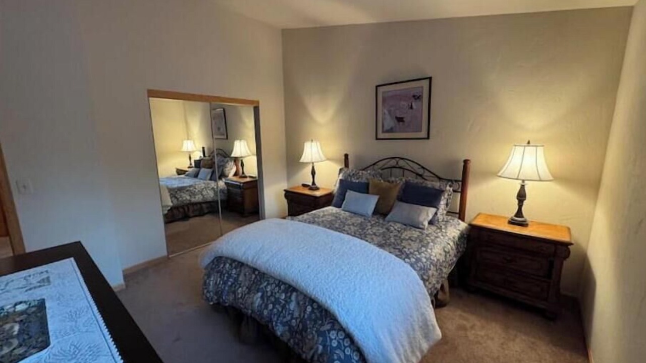 Photo of Bedroom in Edwards