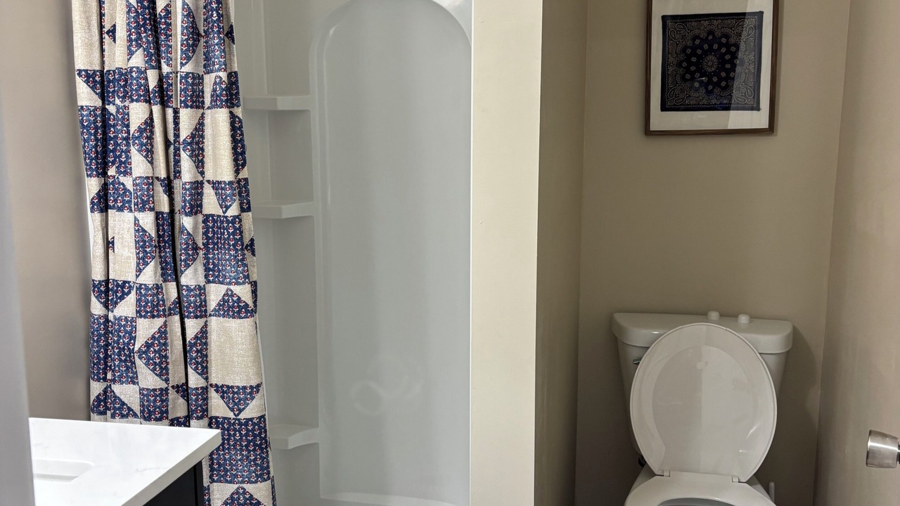 Photo of Bathroom in Hebron