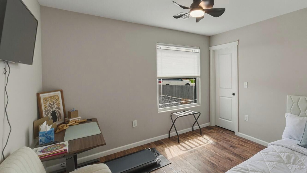 Photo of Bedroom in Garden City