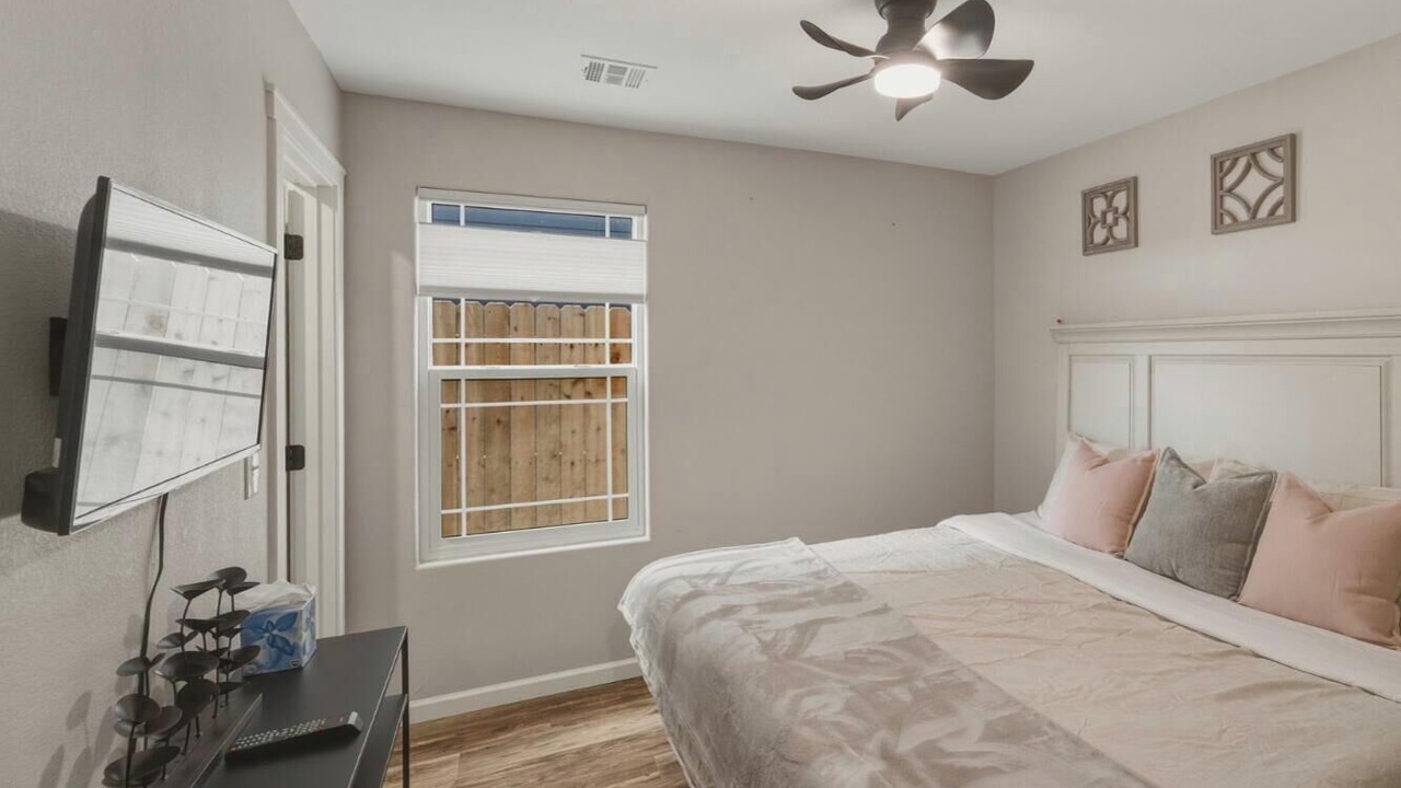 Photo of Bedroom in Garden City