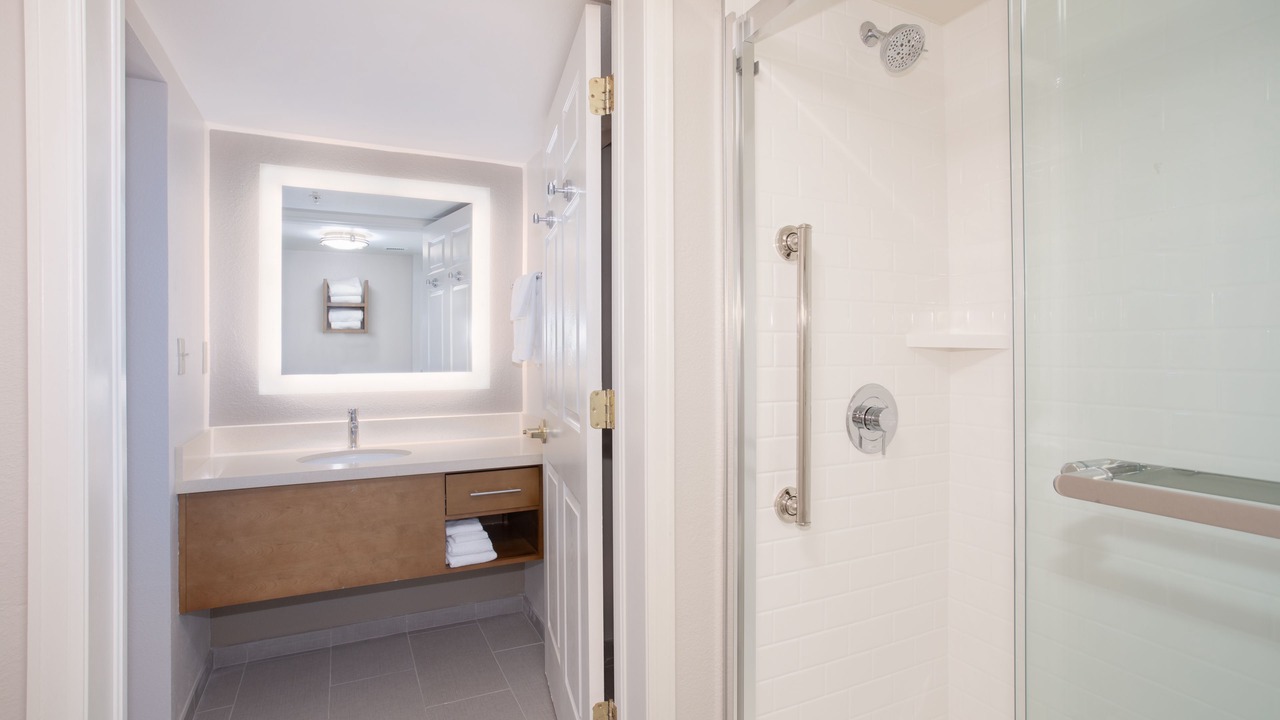 Photo of Bathroom in Dupont