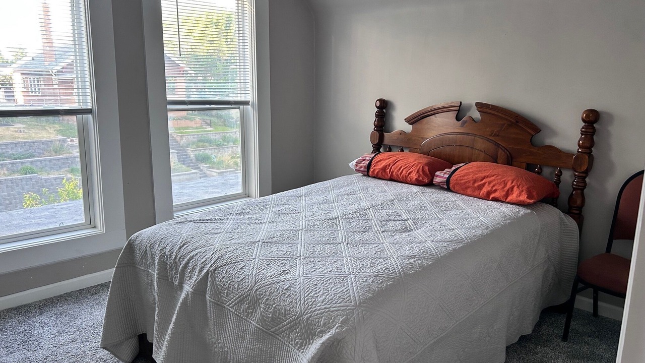 Photo of Bedroom in Dundee-Happy Hollow Historic District