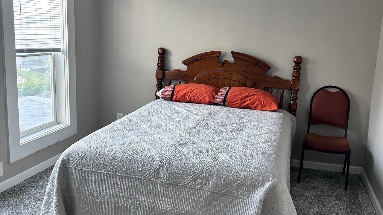 Photo of Bedroom in Dundee-Happy Hollow Historic District