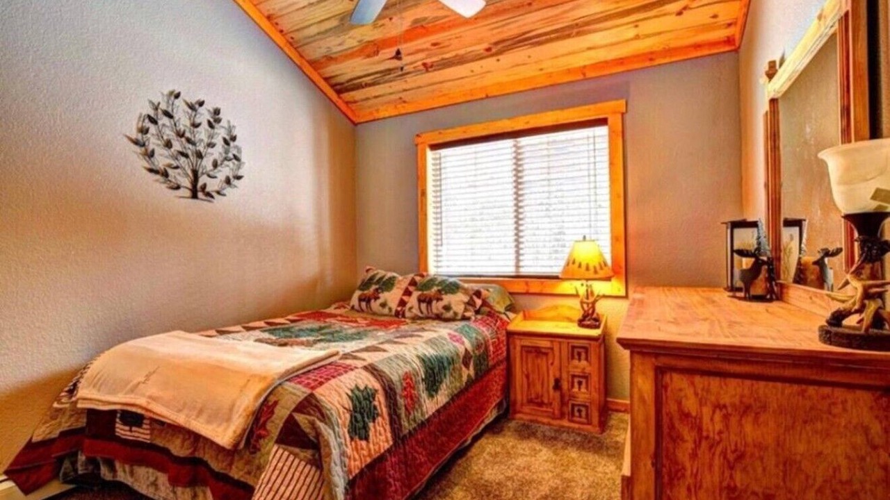 Photo of Bedroom in Valley of the Sun