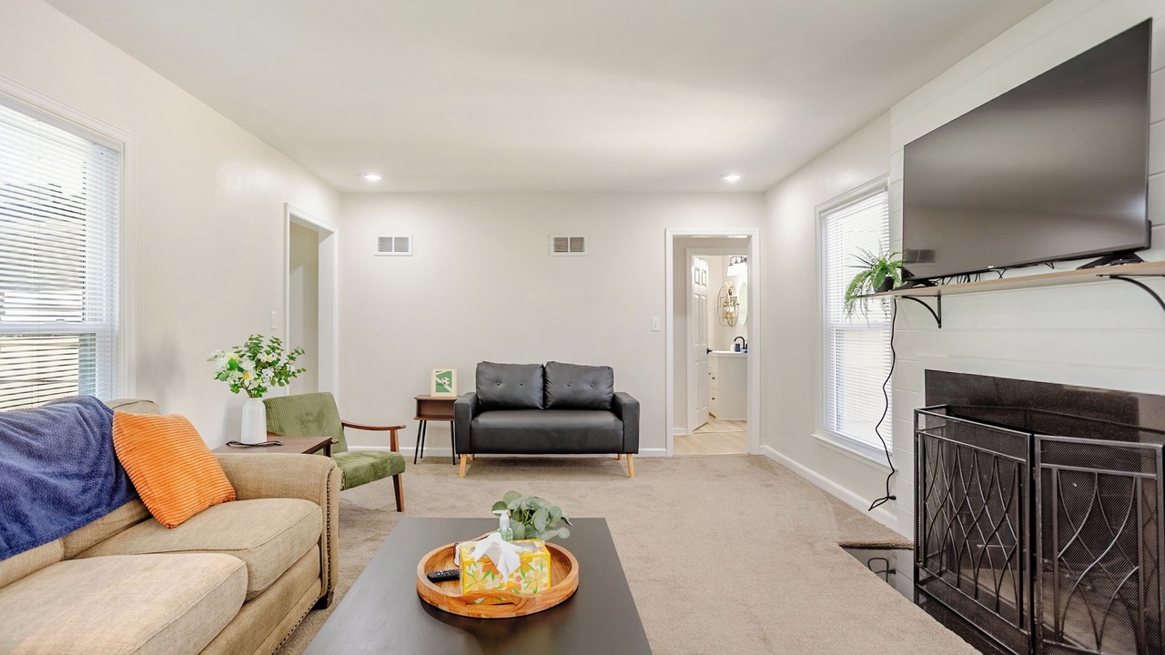 Photo of Livingroom in South Kansas City