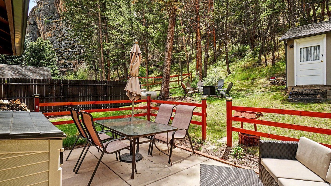 Photo of Outdoor in Drake