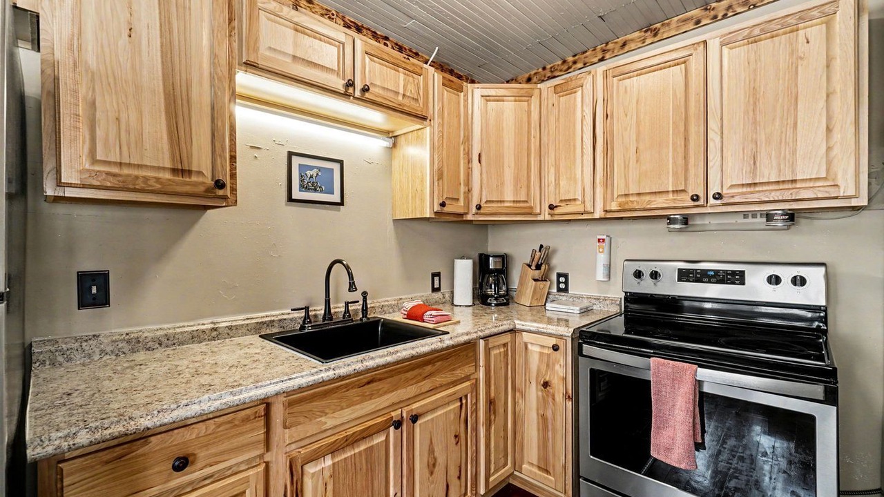 Photo of Kitchen in Drake