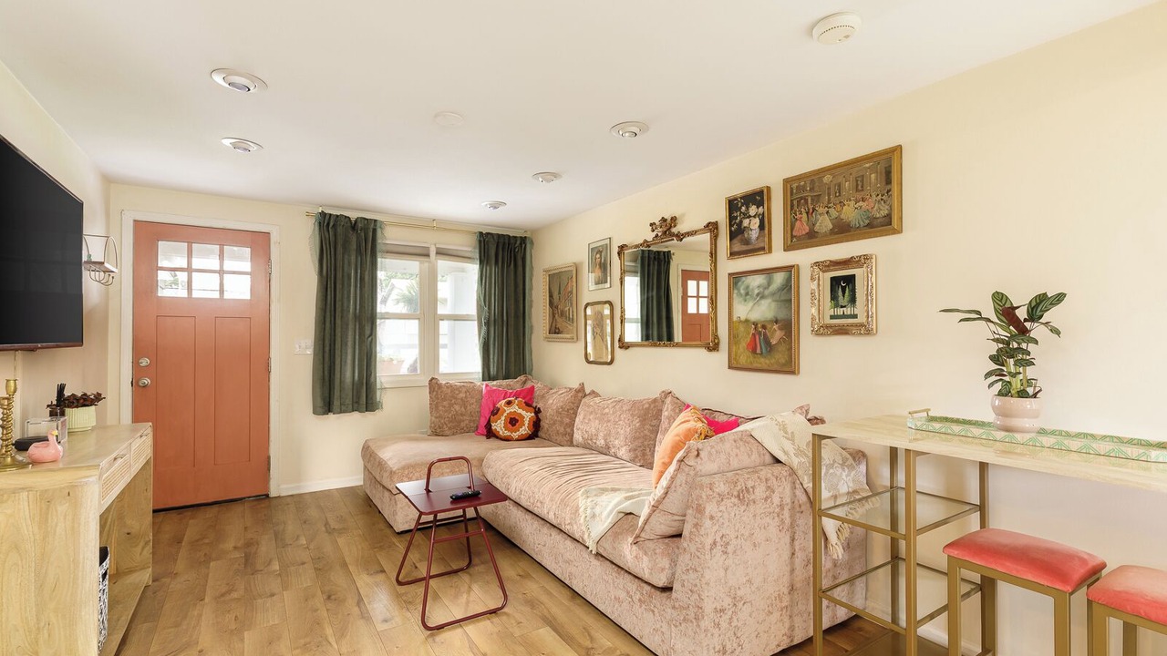 Photo of Livingroom in Roeland Park