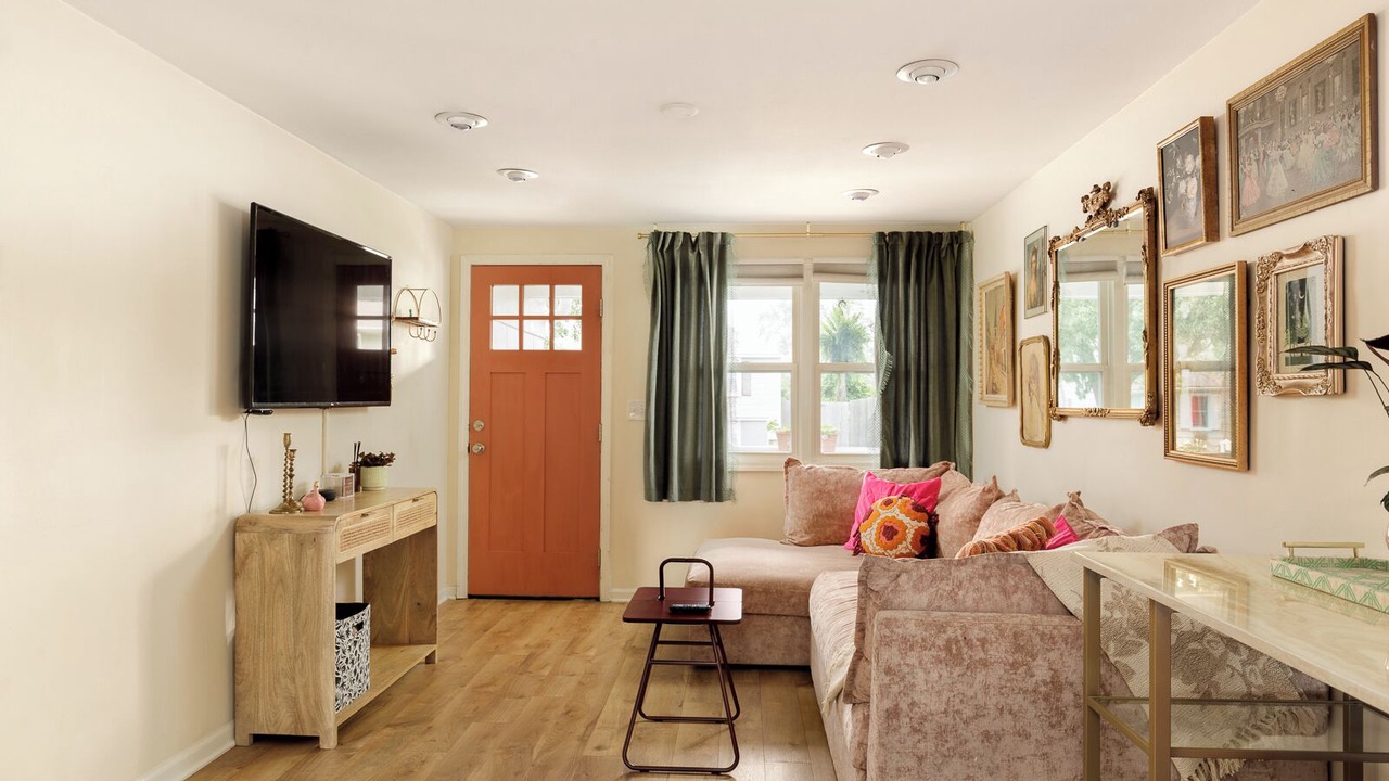 Photo of Livingroom in Roeland Park