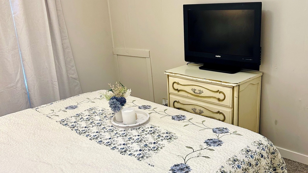 Photo of Bedroom in South Kansas City