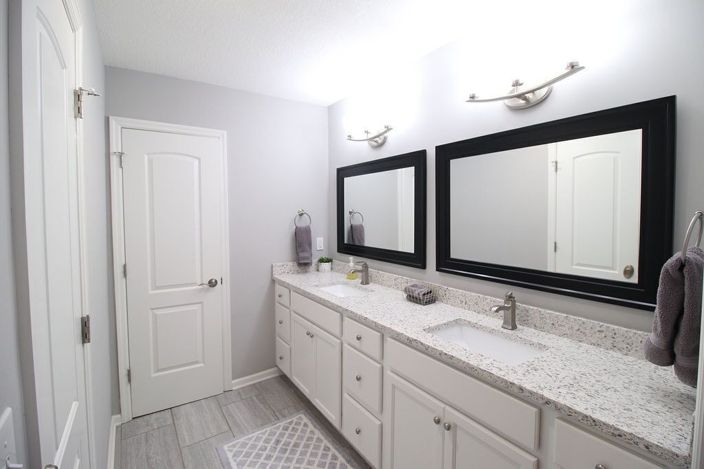 Photo of Bathroom in Lenexa