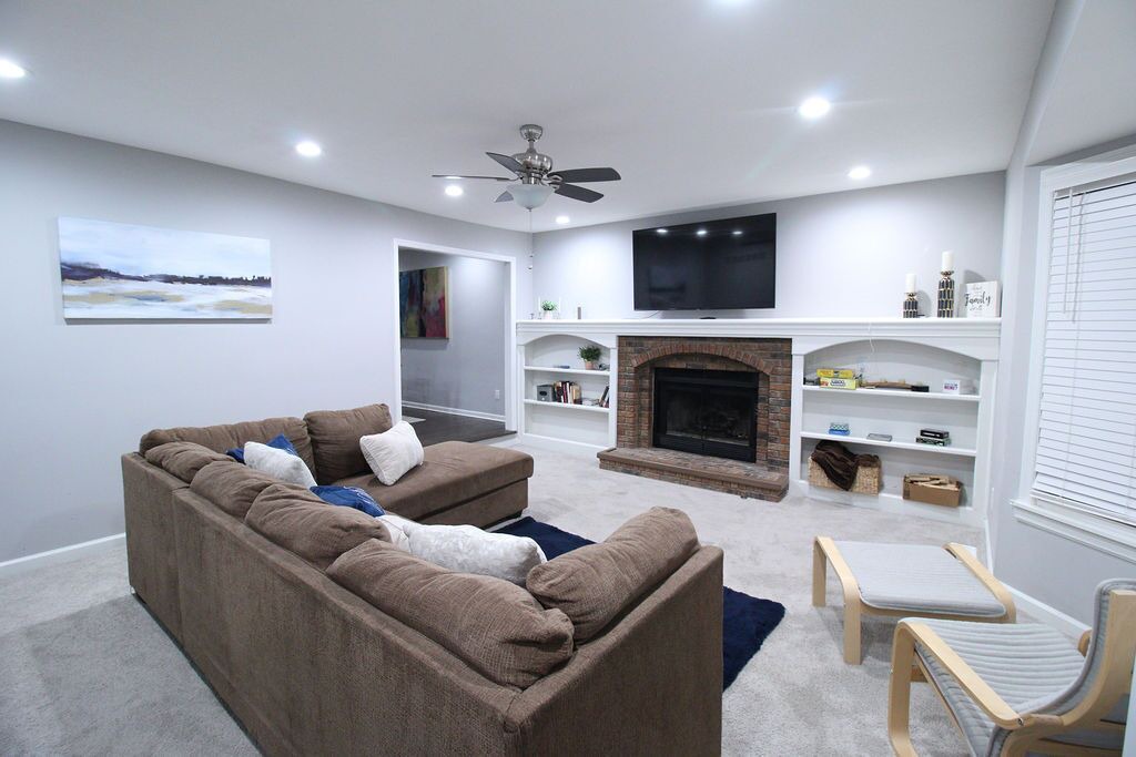 Photo of Livingroom in Lenexa