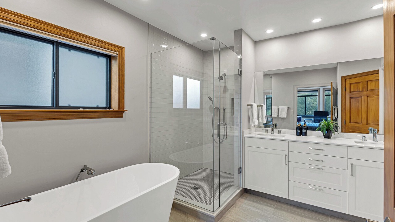 Photo of Bathroom in Edwards