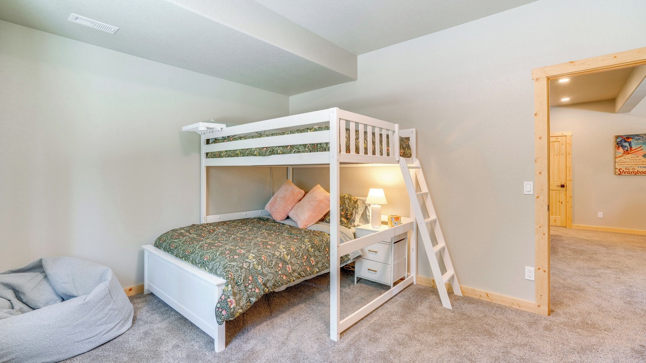 Photo of Bedroom in Valley of the Sun