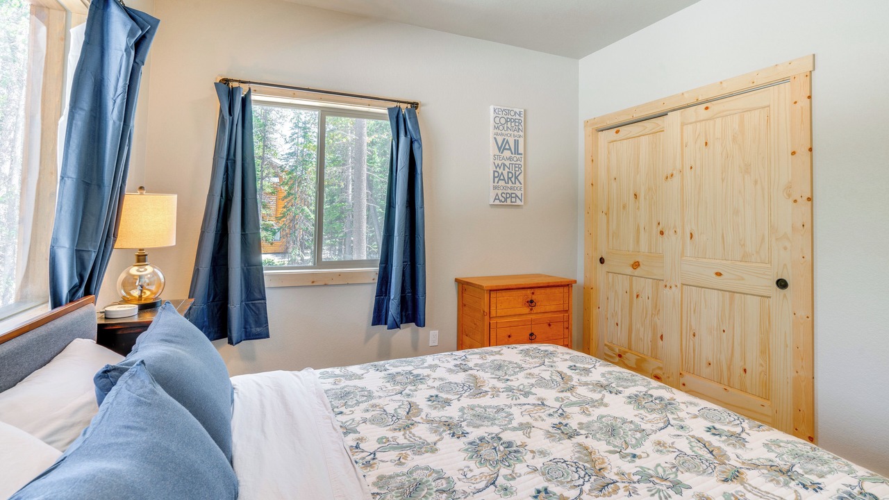 Photo of Bedroom in Valley of the Sun
