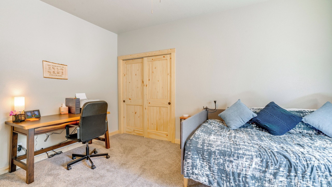 Photo of Bedroom in Valley of the Sun