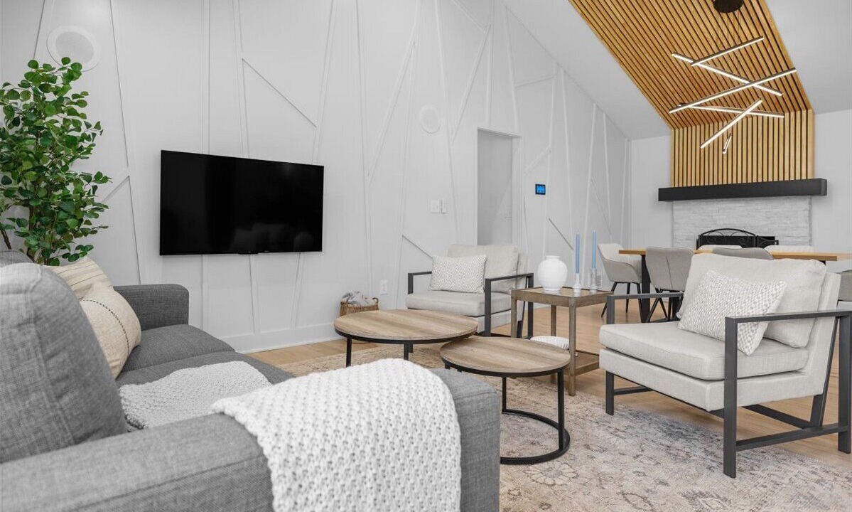 Photo of Livingroom in Prairie Village