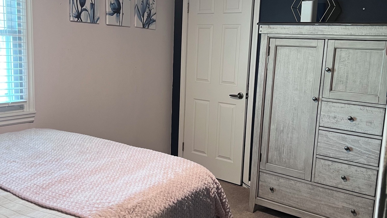 Photo of Bedroom in Newton