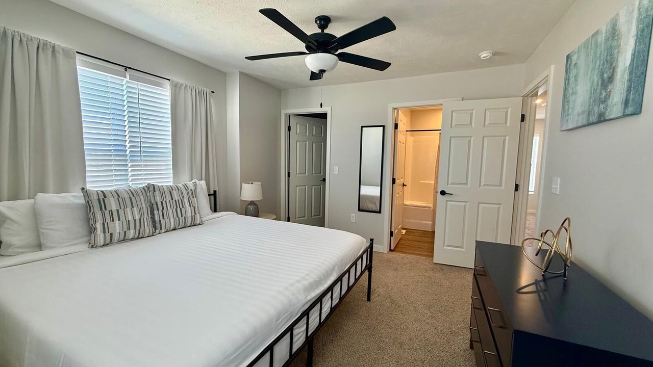 Photo of Bedroom in Elkhorn