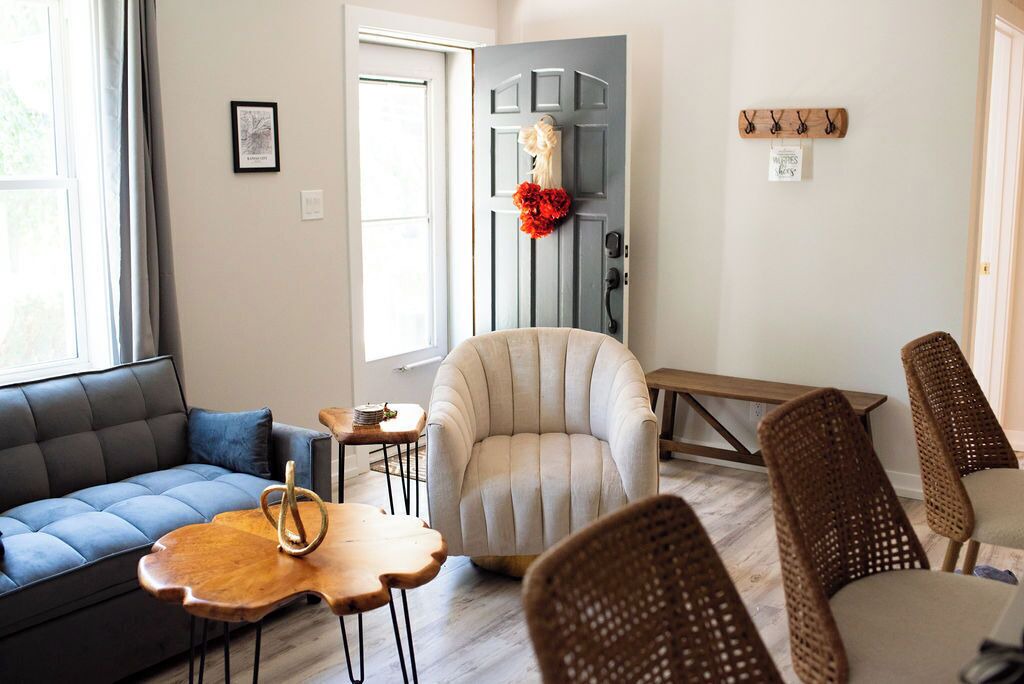 Photo of Livingroom in Overland Park