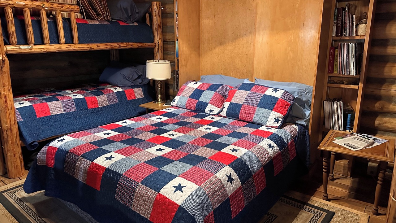 Photo of Bedroom in Gulnare