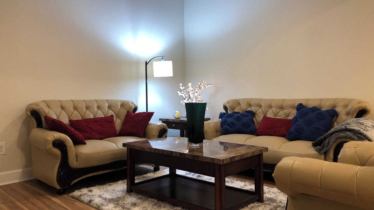 Photo of Livingroom in Aurora