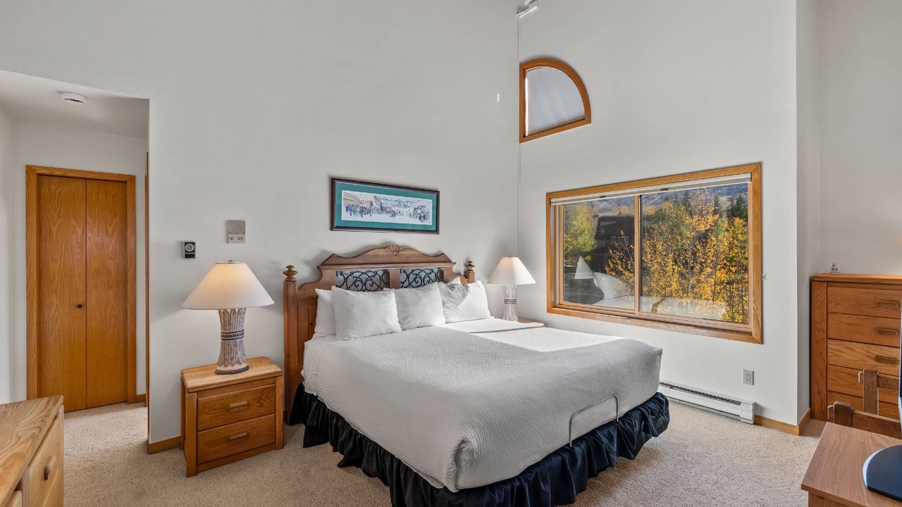 Photo of Bedroom in Fairway Meadows