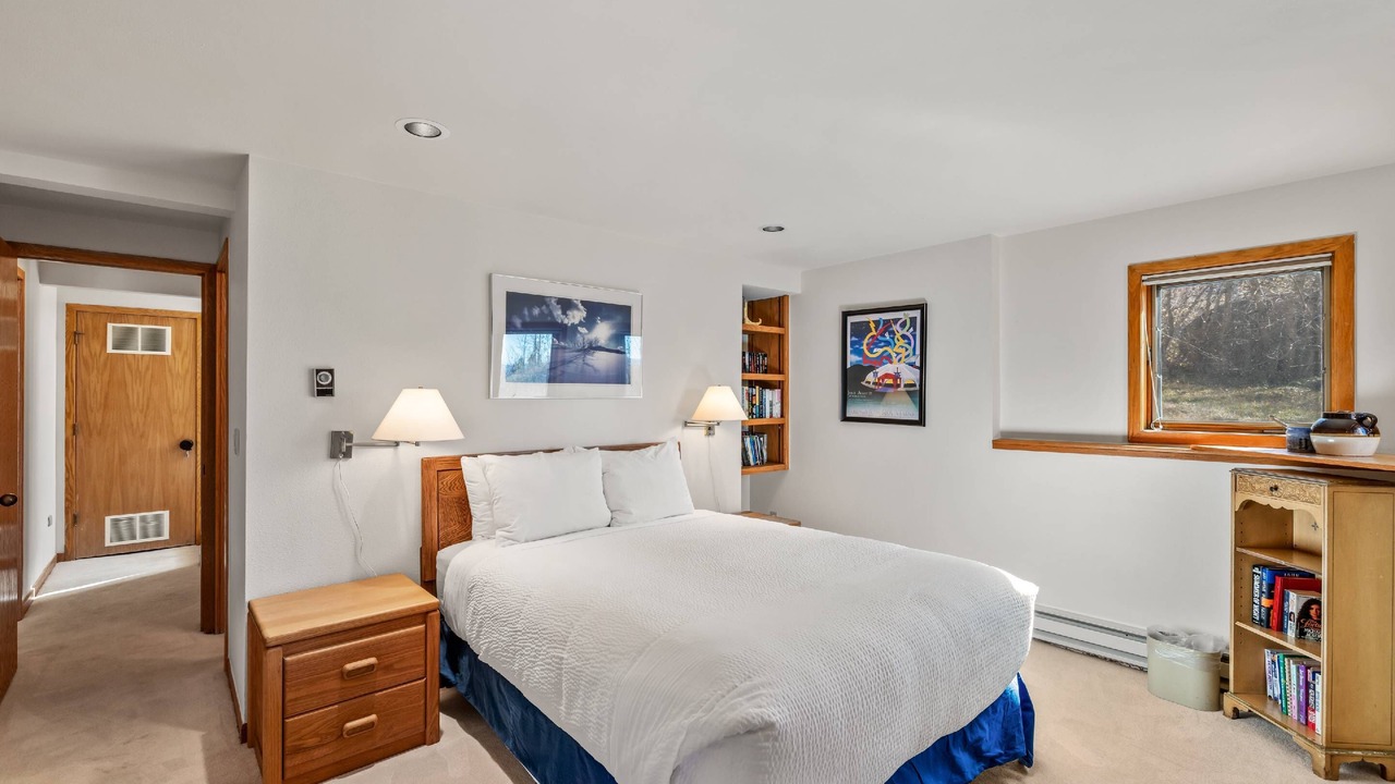 Photo of Bedroom in Fairway Meadows