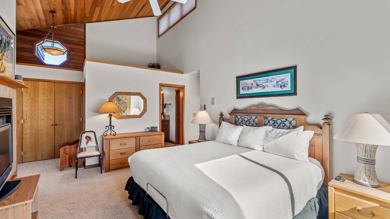 Photo of Bedroom in Fairway Meadows