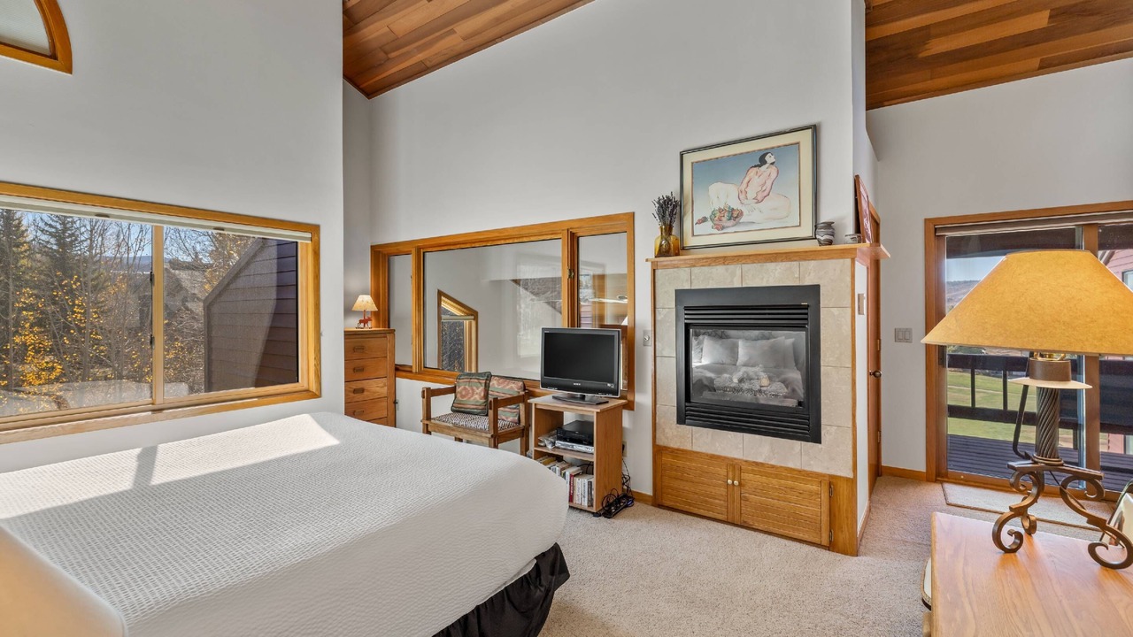 Photo of Bedroom in Fairway Meadows