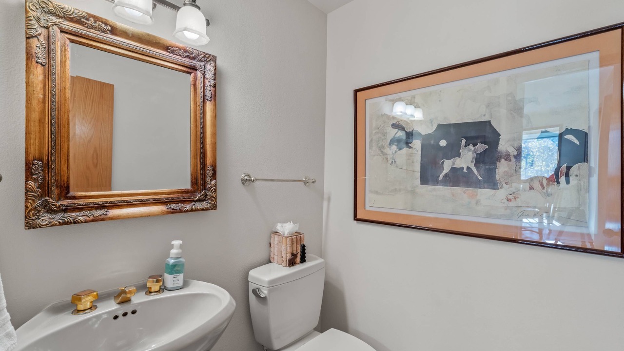 Photo of Bathroom in Fairway Meadows