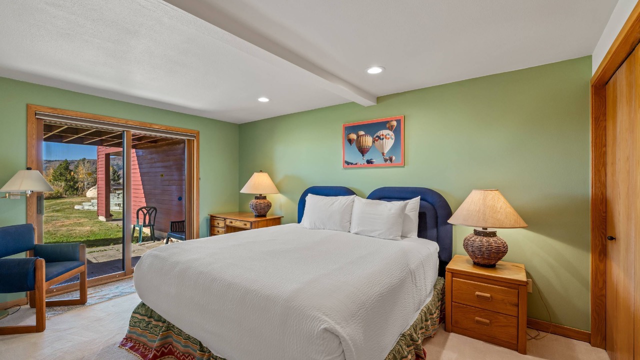 Photo of Bedroom in Fairway Meadows
