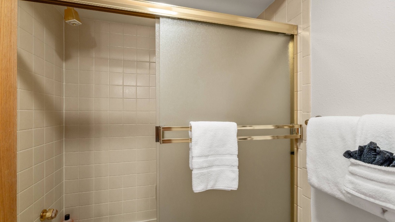 Photo of Bathroom in Fairway Meadows