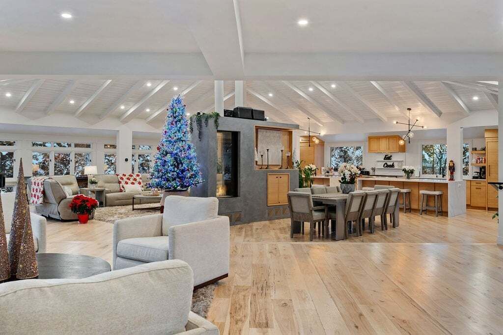 Photo of Bedroom in Olympus Cove