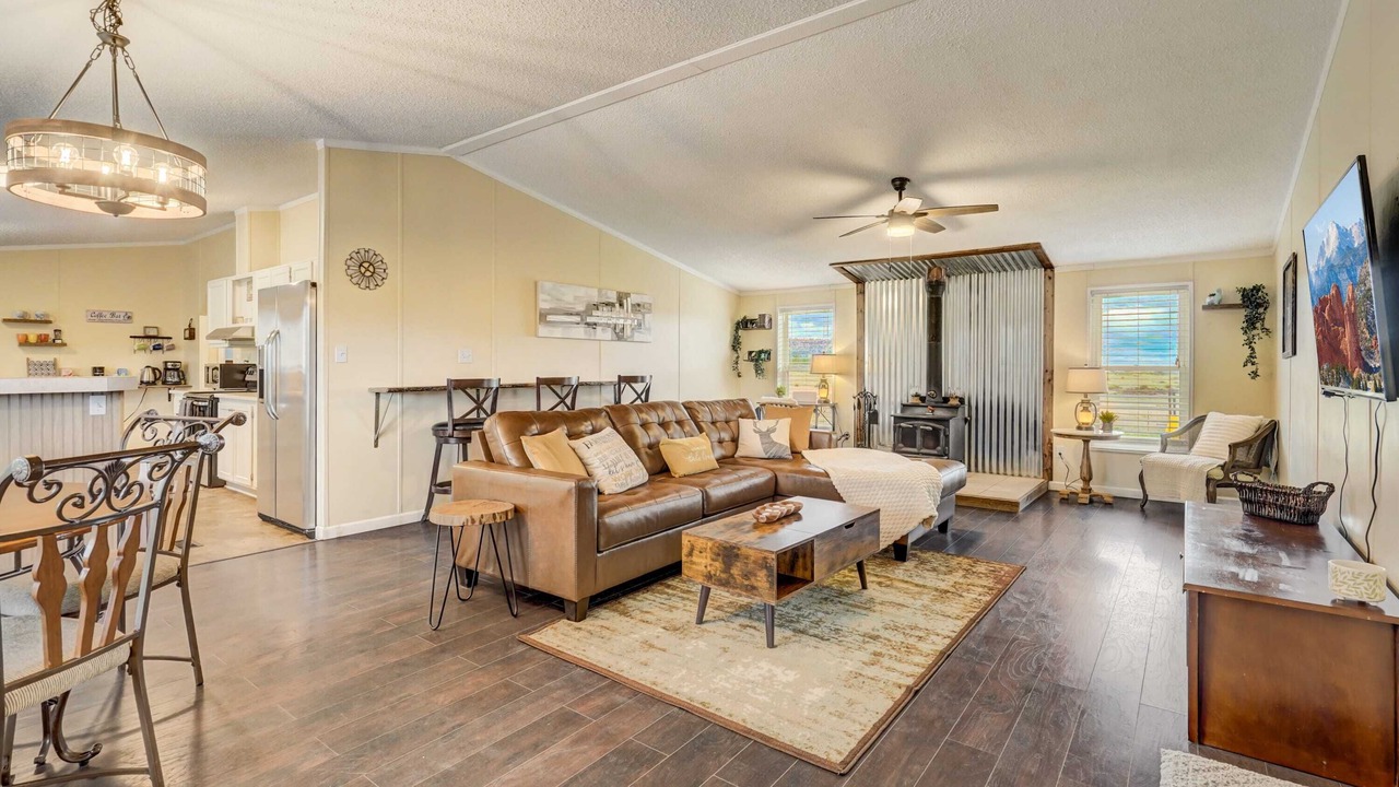 Photo of Livingroom in Peyton