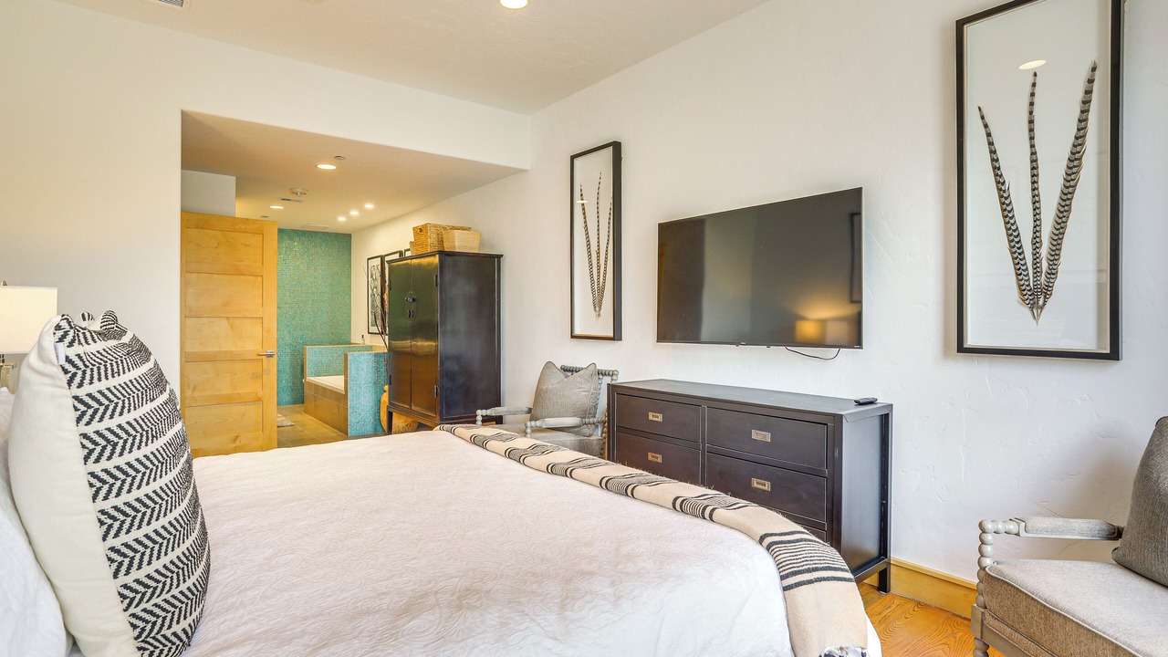 Photo of Bedroom in Eagle