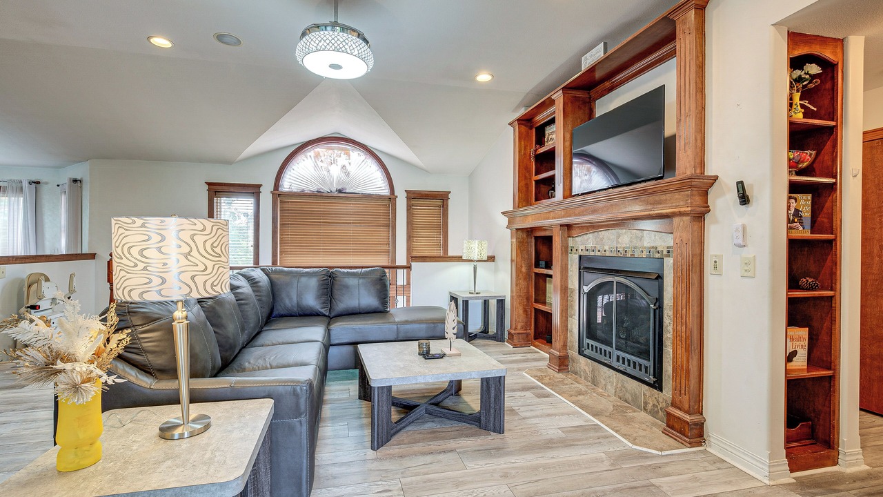 Photo of Livingroom in Junction City