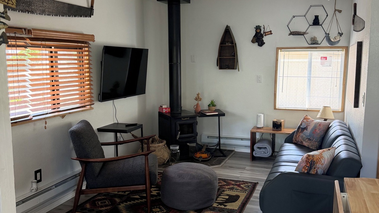 Photo of Livingroom in Navajo Dam