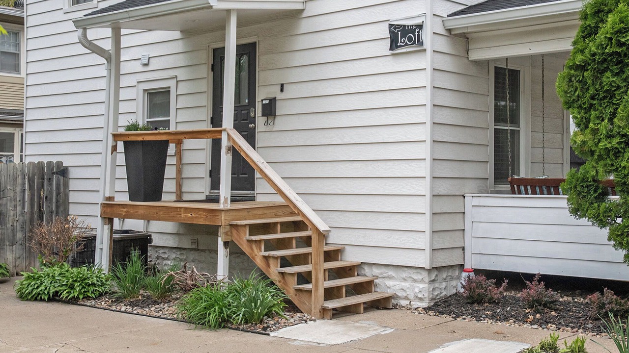Photo of Outdoor in Dundee-Happy Hollow Historic District