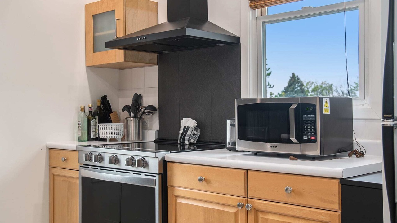 Photo of Kitchen in Dundee-Happy Hollow Historic District