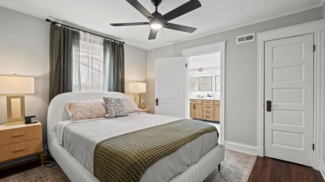 Photo of Bedroom in South Hyde Park