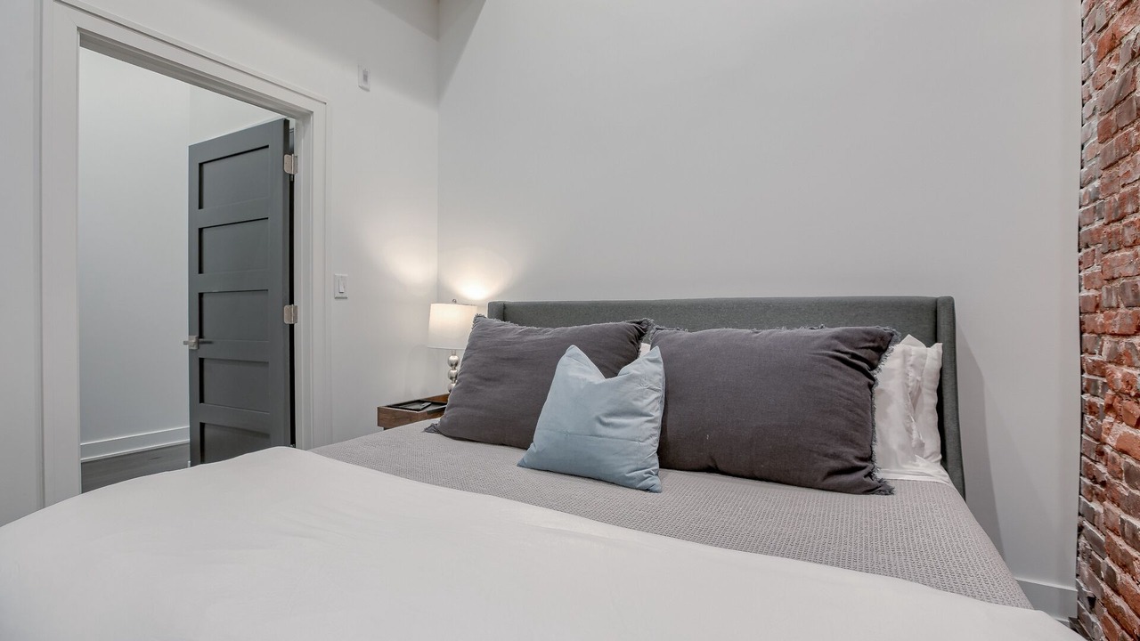 Photo of Bedroom in Downtown Lincoln