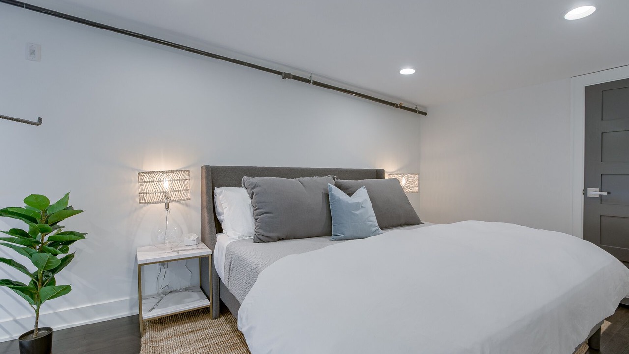 Photo of Bedroom in Downtown Lincoln