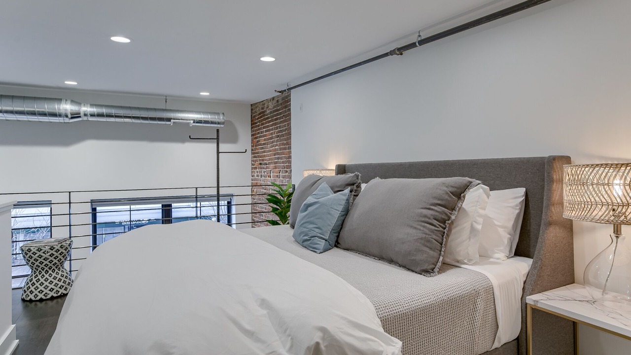 Photo of Bedroom in Downtown Lincoln