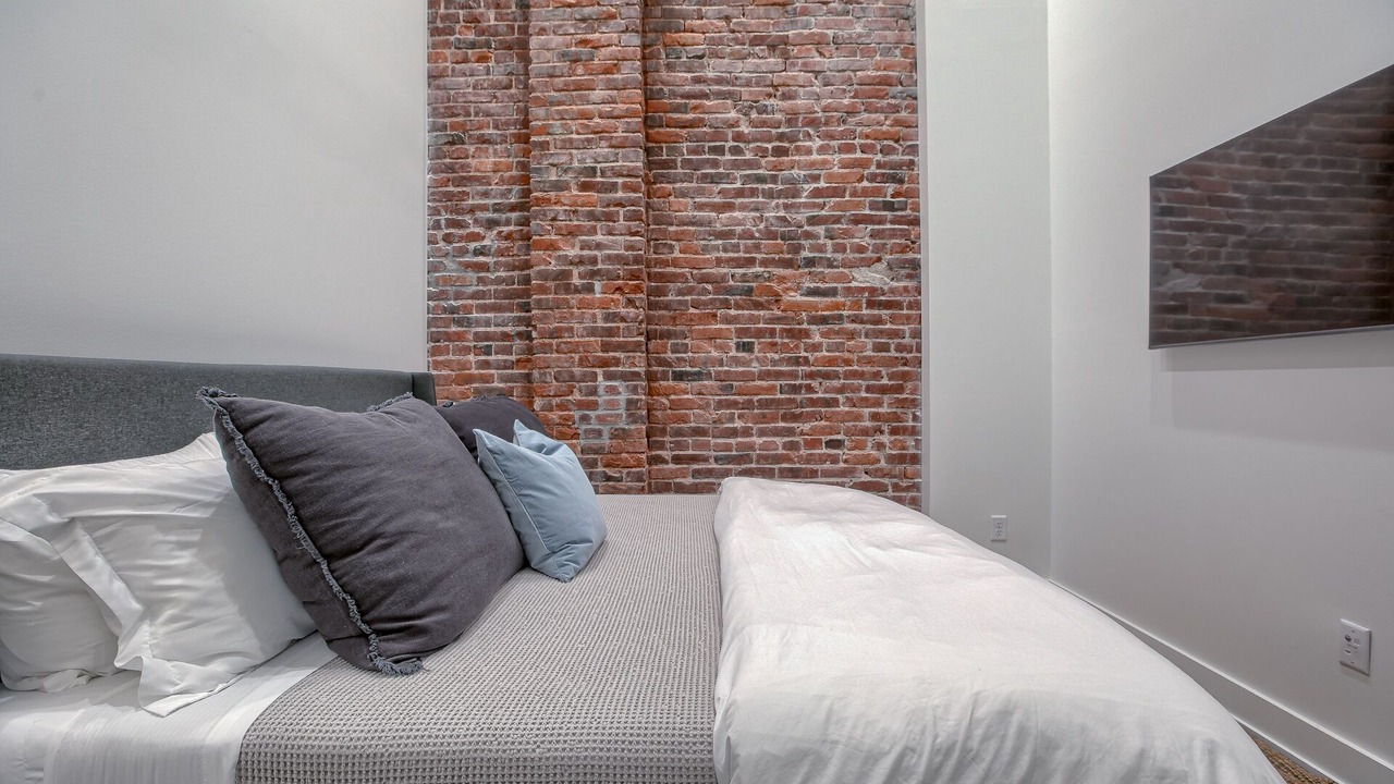 Photo of Bedroom in Downtown Lincoln