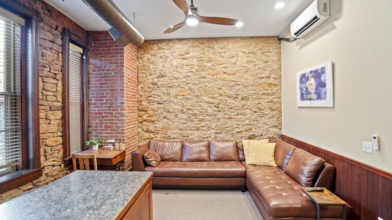 Photo of Livingroom in Downtown
