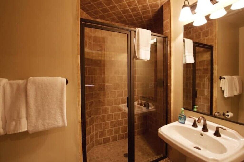 Photo of Bathroom in Wolf Creek