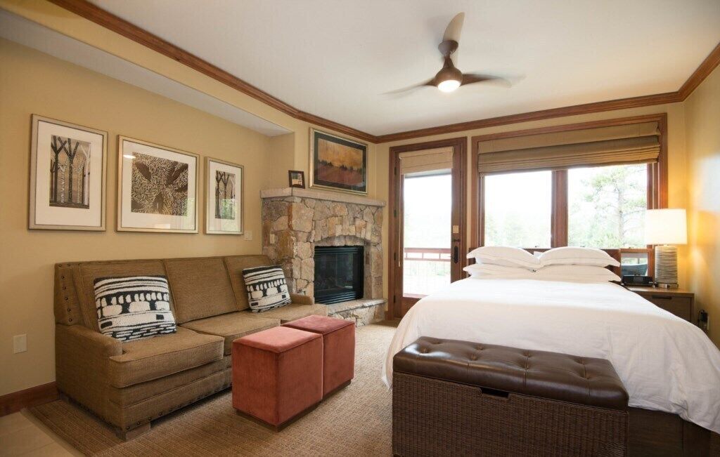 Photo of Bedroom in Peak 9